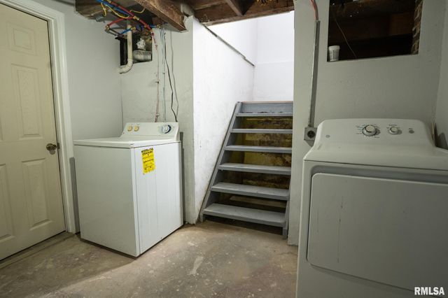 1059 N 6TH Street, Springfield, IL 62702