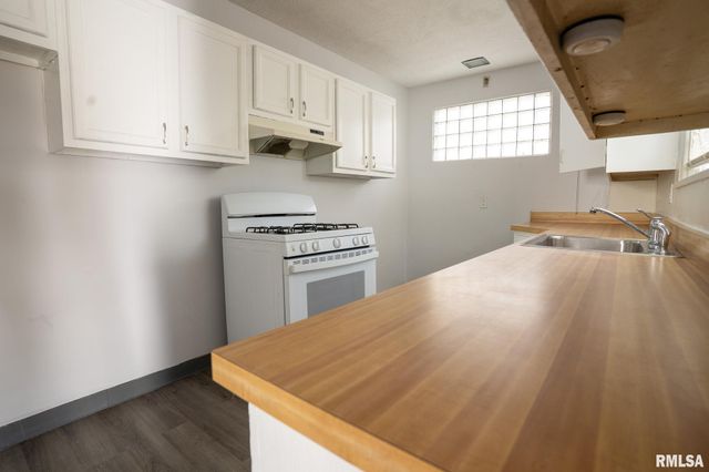 1059 N 6TH Street, Springfield, IL 62702