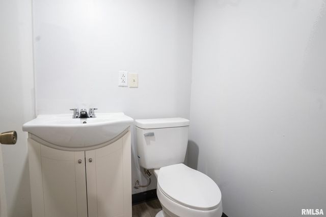 1059 N 6TH Street, Springfield, IL 62702