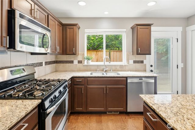 21410 40th Court W, Mountlake Terrace, WA 98043