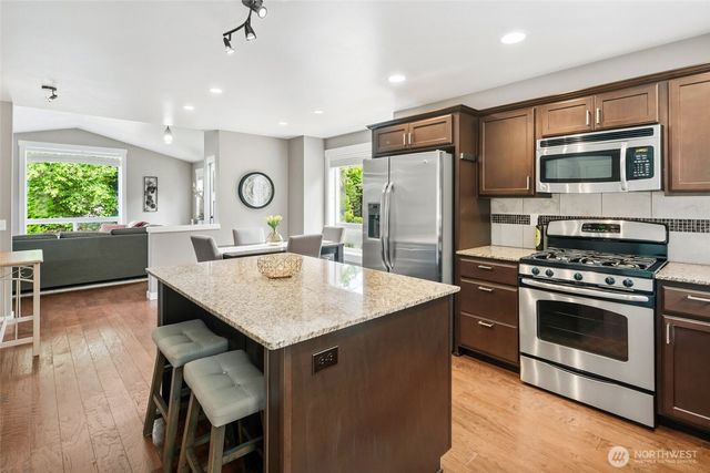 21410 40th Court W, Mountlake Terrace, WA 98043