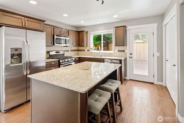 21410 40th Court W, Mountlake Terrace, WA 98043
