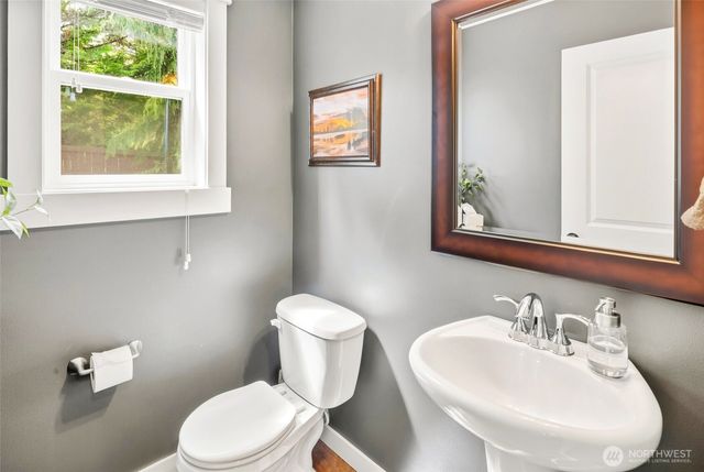 21410 40th Court W, Mountlake Terrace, WA 98043