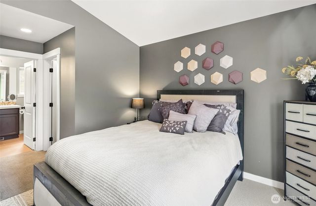 21410 40th Court W, Mountlake Terrace, WA 98043