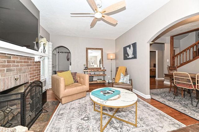 4848 N Elkhart AVENUE, Whitefish Bay, WI 53217