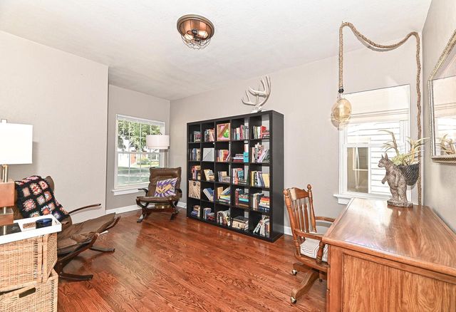 4848 N Elkhart AVENUE, Whitefish Bay, WI 53217