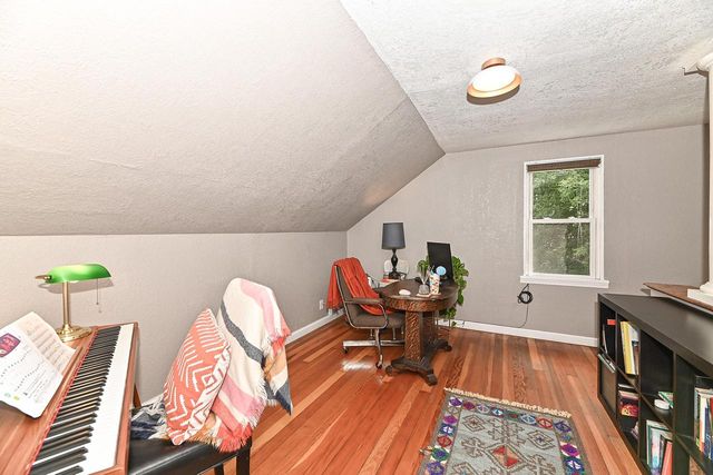 4848 N Elkhart AVENUE, Whitefish Bay, WI 53217