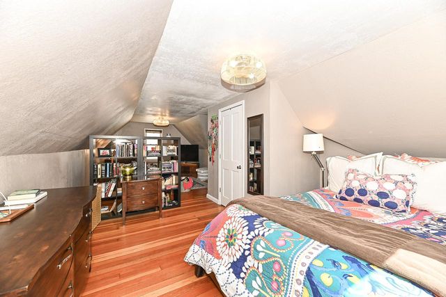 4848 N Elkhart AVENUE, Whitefish Bay, WI 53217