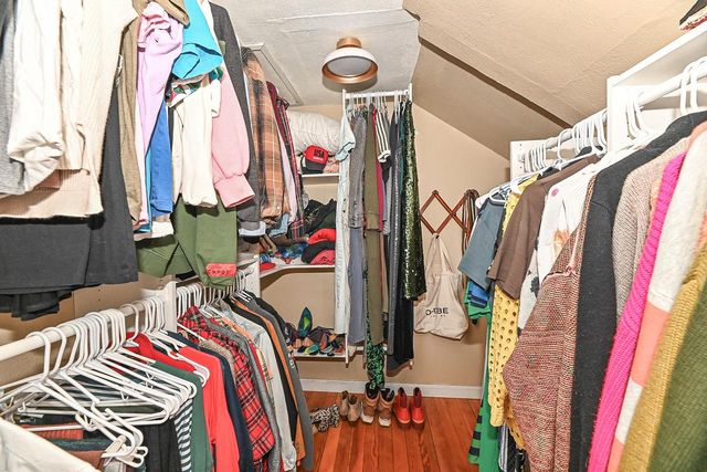 4848 N Elkhart AVENUE, Whitefish Bay, WI 53217