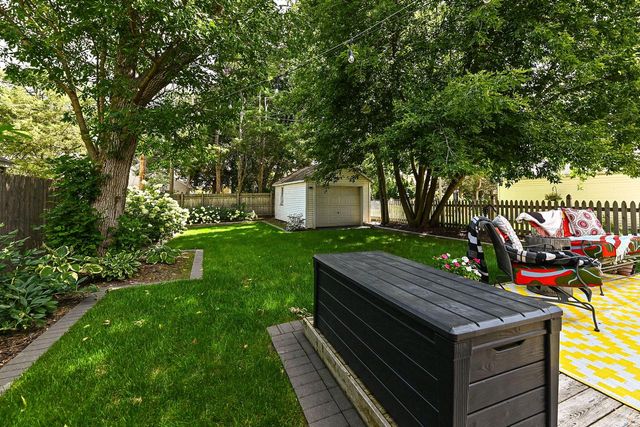 4848 N Elkhart AVENUE, Whitefish Bay, WI 53217