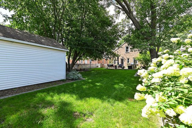 4848 N Elkhart AVENUE, Whitefish Bay, WI 53217