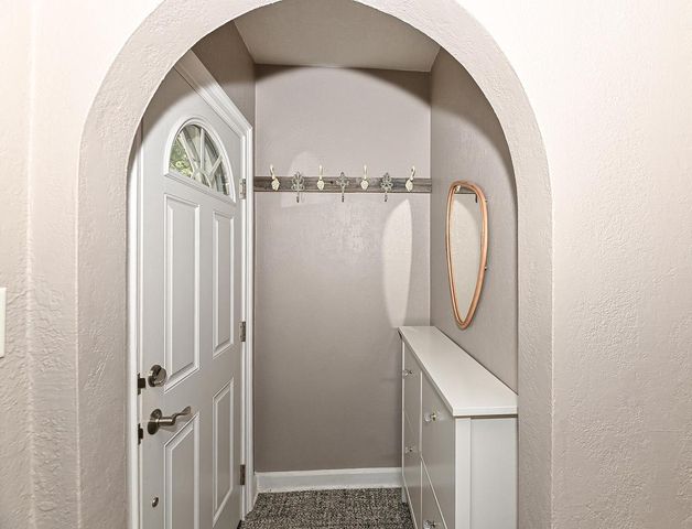 4848 N Elkhart AVENUE, Whitefish Bay, WI 53217