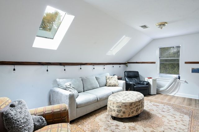 302 Concord Road, Weston, MA 02493