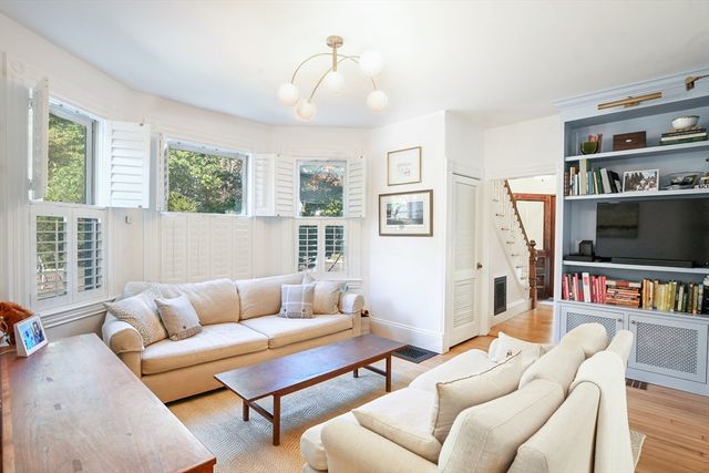 302 Concord Road, Weston, MA 02493