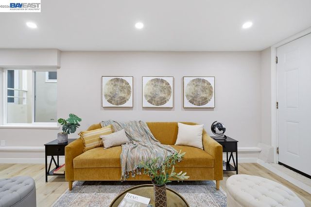 168 Belcrest Ave, Daly City, CA 94015