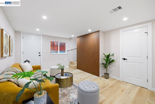 168 Belcrest Ave, Daly City, CA 94015