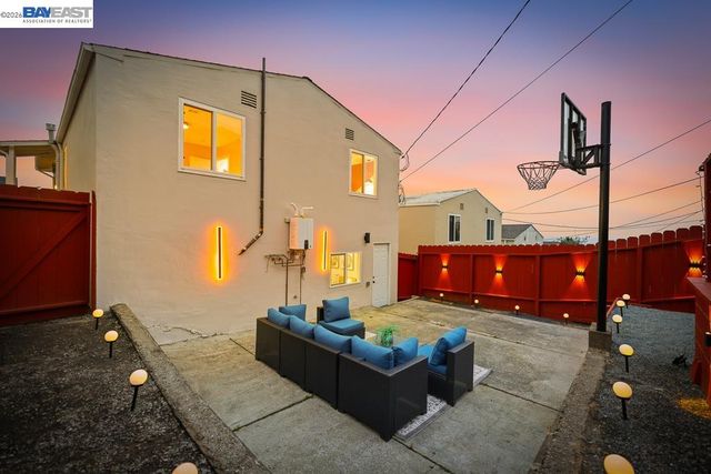 168 Belcrest Ave, Daly City, CA 94015