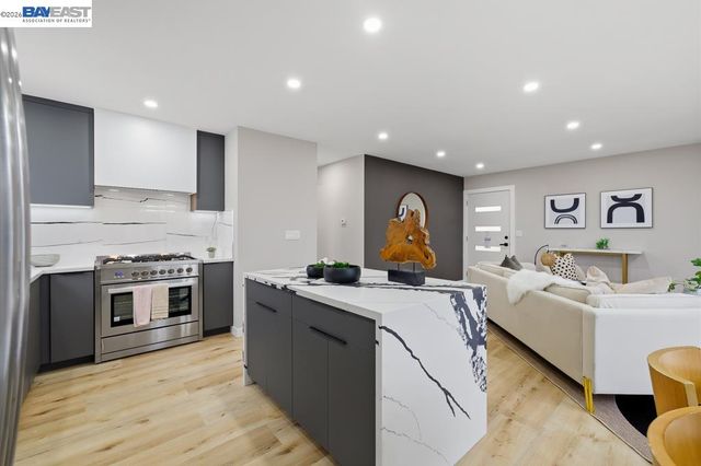 168 Belcrest Ave, Daly City, CA 94015