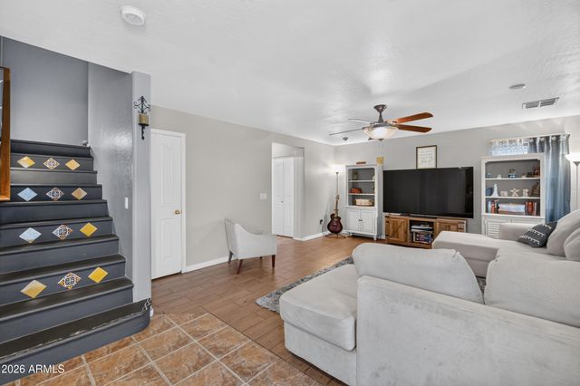2450 E OLIVINE Road, San Tan Valley, AZ 85143