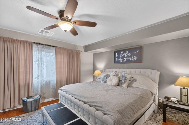2450 E OLIVINE Road, San Tan Valley, AZ 85143