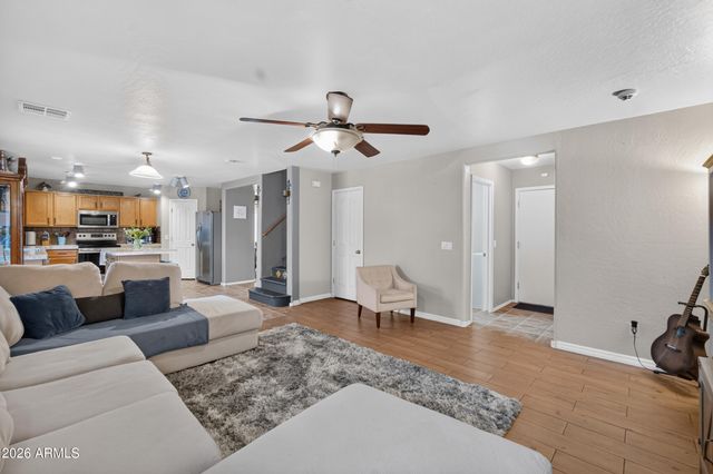 2450 E OLIVINE Road, San Tan Valley, AZ 85143