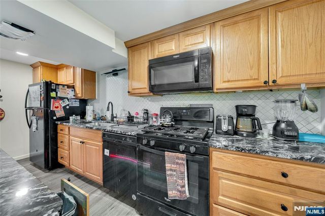 4 Jeffrey Road, Wayne, NJ 07470