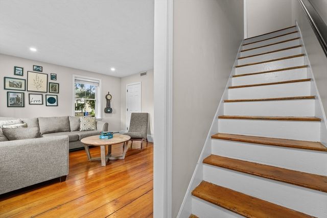 73 Pleasant St 73, Milton, MA 02186