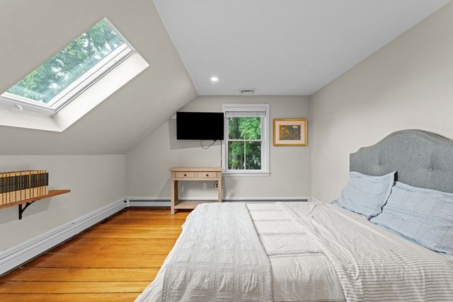 73 Pleasant St 73, Milton, MA 02186