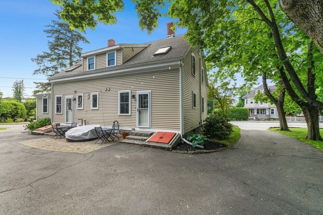 73 Pleasant St 73, Milton, MA 02186