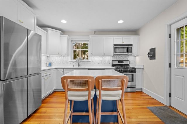73 Pleasant St 73, Milton, MA 02186