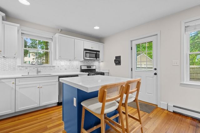 73 Pleasant St 73, Milton, MA 02186