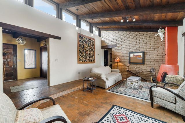 9102 Lynx Loop NE, Albuquerque, NM 87122