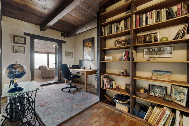 9102 Lynx Loop NE, Albuquerque, NM 87122