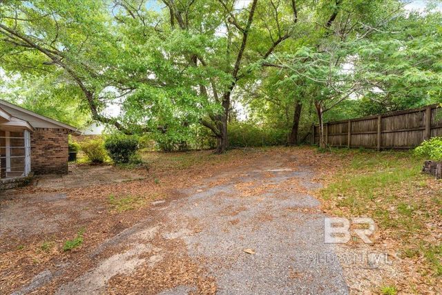 4600 S Dogwood Drive, Mobile, AL 36609