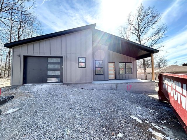 17 Islay Drive, Bella Vista, AR 72715