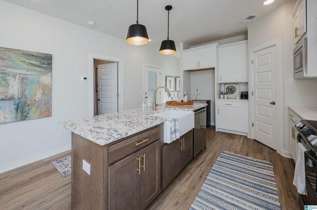 1001 GRAND RIVER BOULEVARD W, Leeds, AL 35094