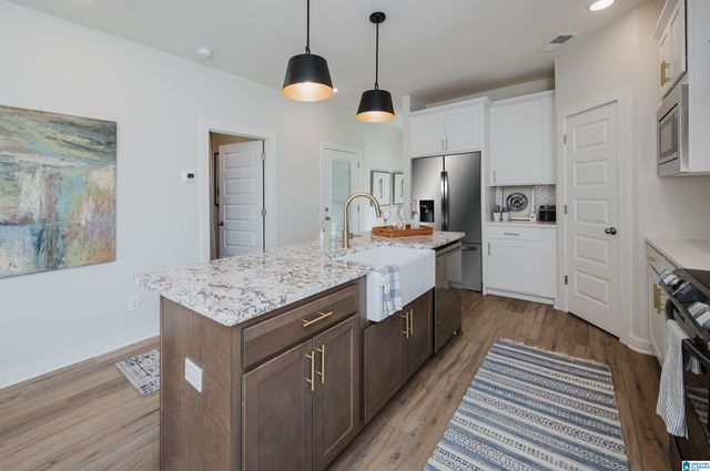 1001 GRAND RIVER BOULEVARD W, Leeds, AL 35094