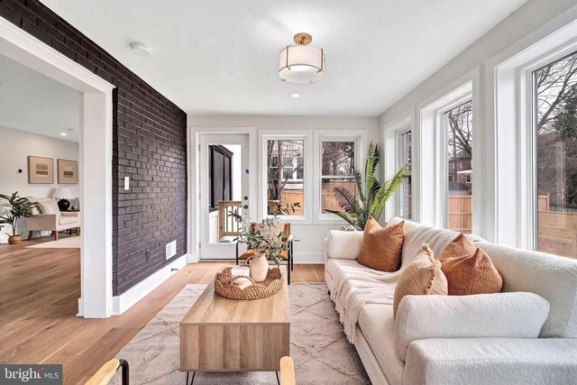 8120 EASTERN AVE NW, Washington, DC 20012