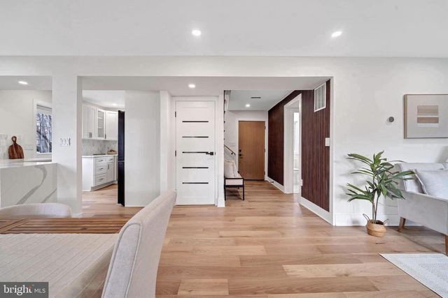 8120 EASTERN AVE NW, Washington, DC 20012