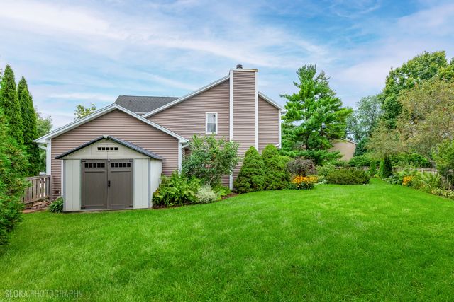 620 Canyon Lane, Elgin, IL 60123