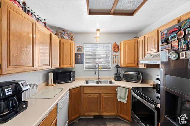 1107 E 2450 N, Layton, UT 84040