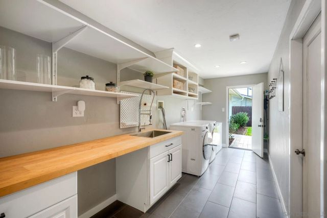7055 Whipple, San Diego, CA 92122