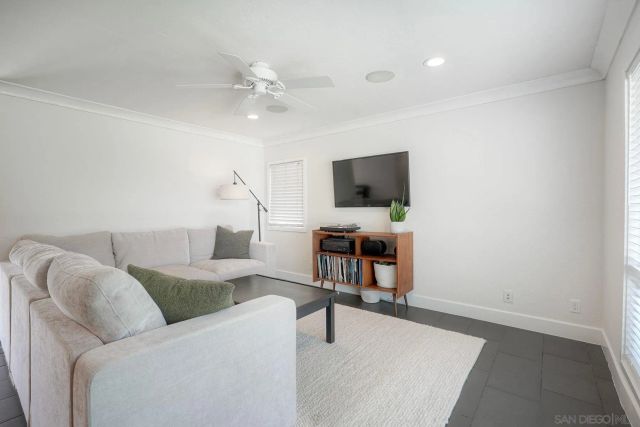 7055 Whipple, San Diego, CA 92122