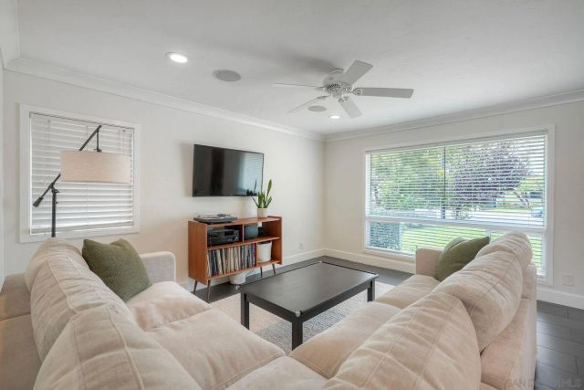 7055 Whipple, San Diego, CA 92122