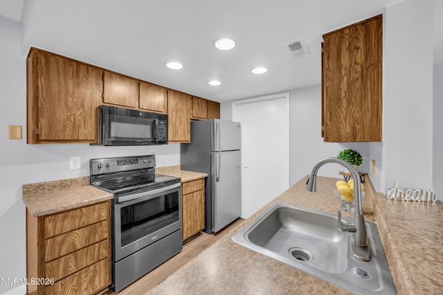 7680 Bluestone Drive T 366, Reno, NV 89511