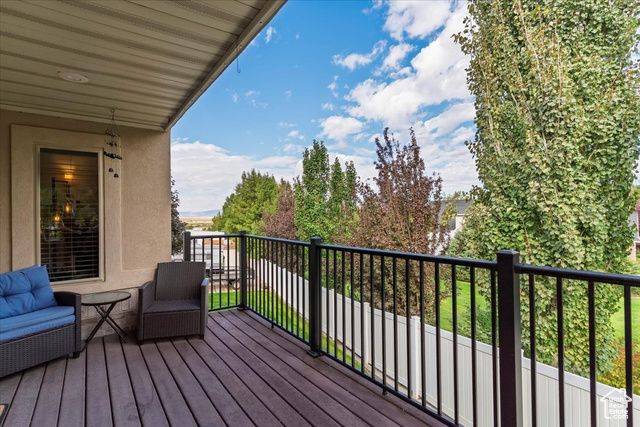 140 W HILL HAVEN DR, Perry, UT 84302