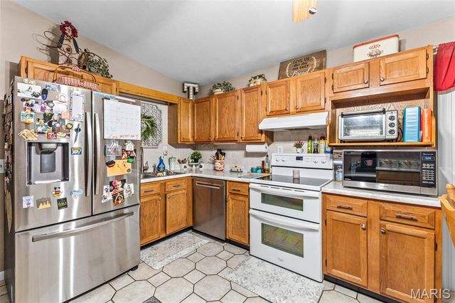 102 Laura Street, Farmington, MO 63640