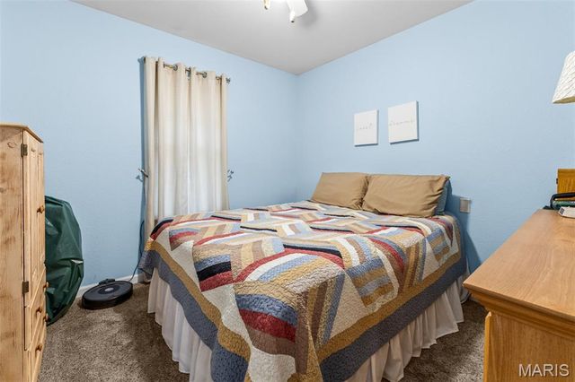 102 Laura Street, Farmington, MO 63640