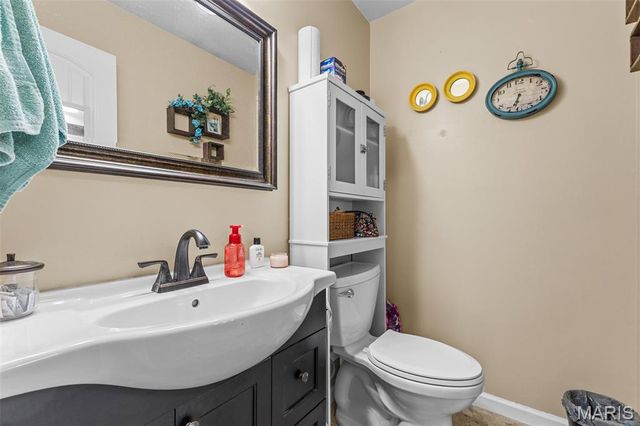 102 Laura Street, Farmington, MO 63640