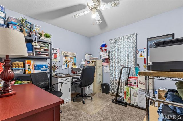 102 Laura Street, Farmington, MO 63640